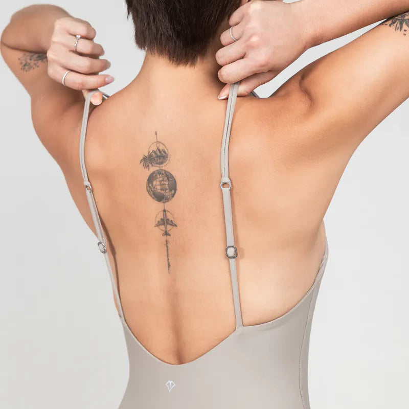 平口極細雙帶 露背連身泳裝